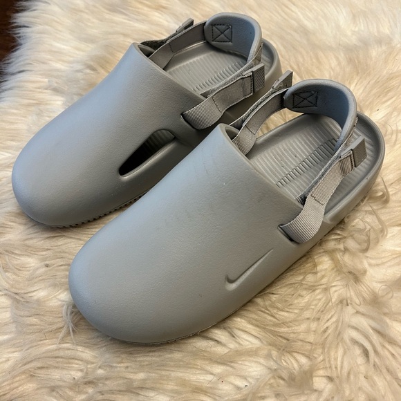 NIKE ‘Calm’ Mules In Light Smoke Grey - Picture 6 of 16